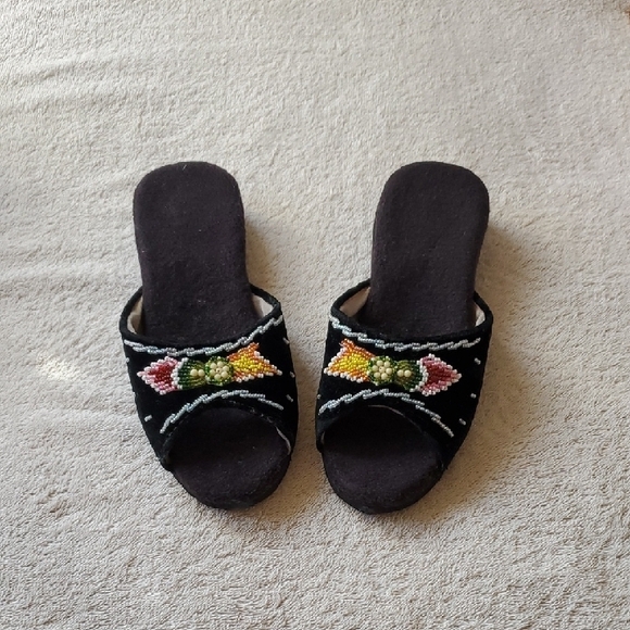Embroidered Beaded Black Slide Sandals Size 5.5 - Picture 1 of 9